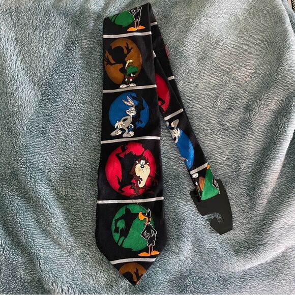 Looney Tunes 100% Silk Vintage Mens Neck Tie Bugs Bunny Tasmanian Devil 1998 - Picture 1 of 12